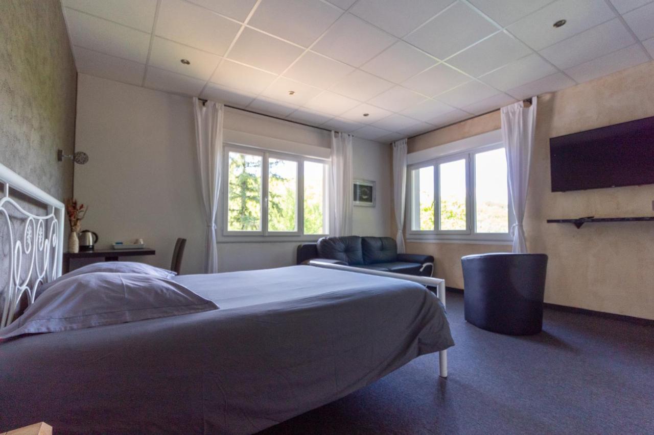 Le Chalet Du Lac Le Chatenet-en-Dognon Esterno foto